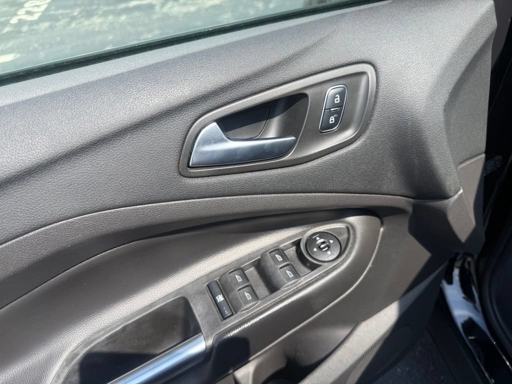 Certified 2018 Ford Escape SE w/ SE Sync 3 Package FWD image 19