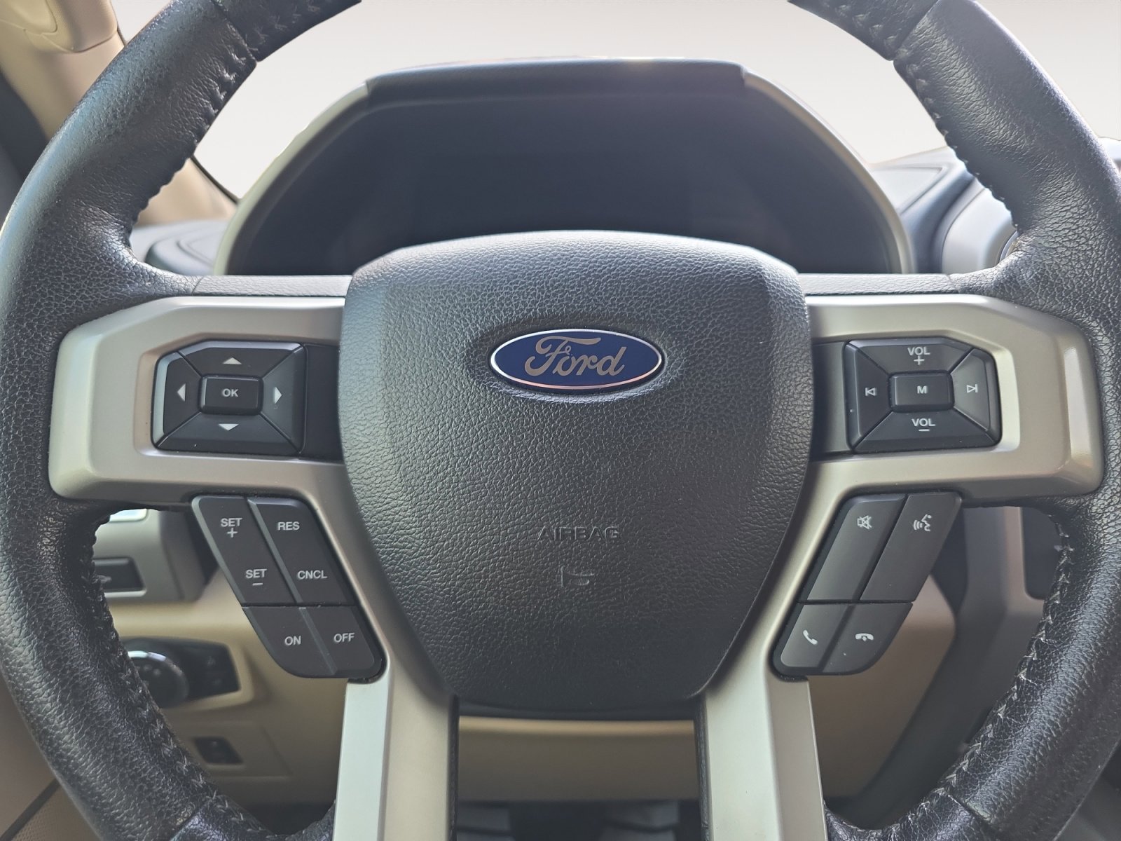 Used 2016 Ford F150 Lariat image 11