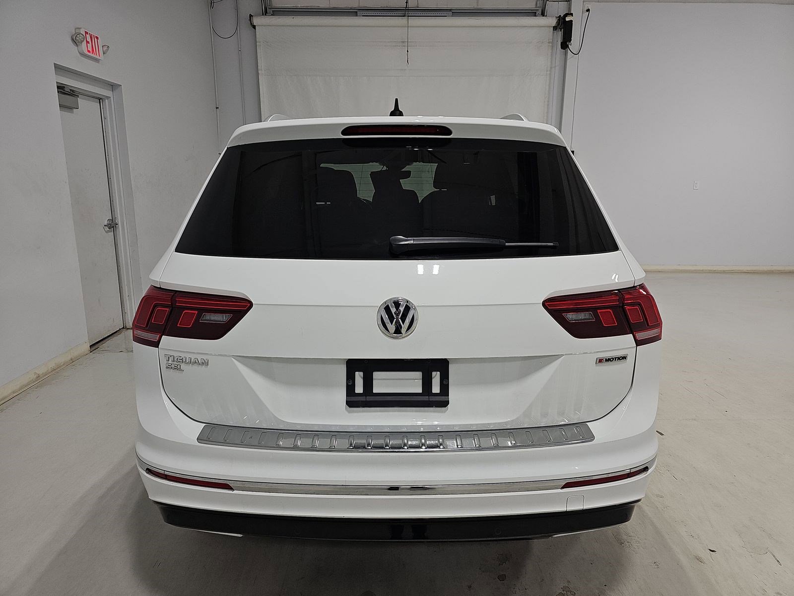 Used 2020 Volkswagen Tiguan SEL Premium R-Line image 6