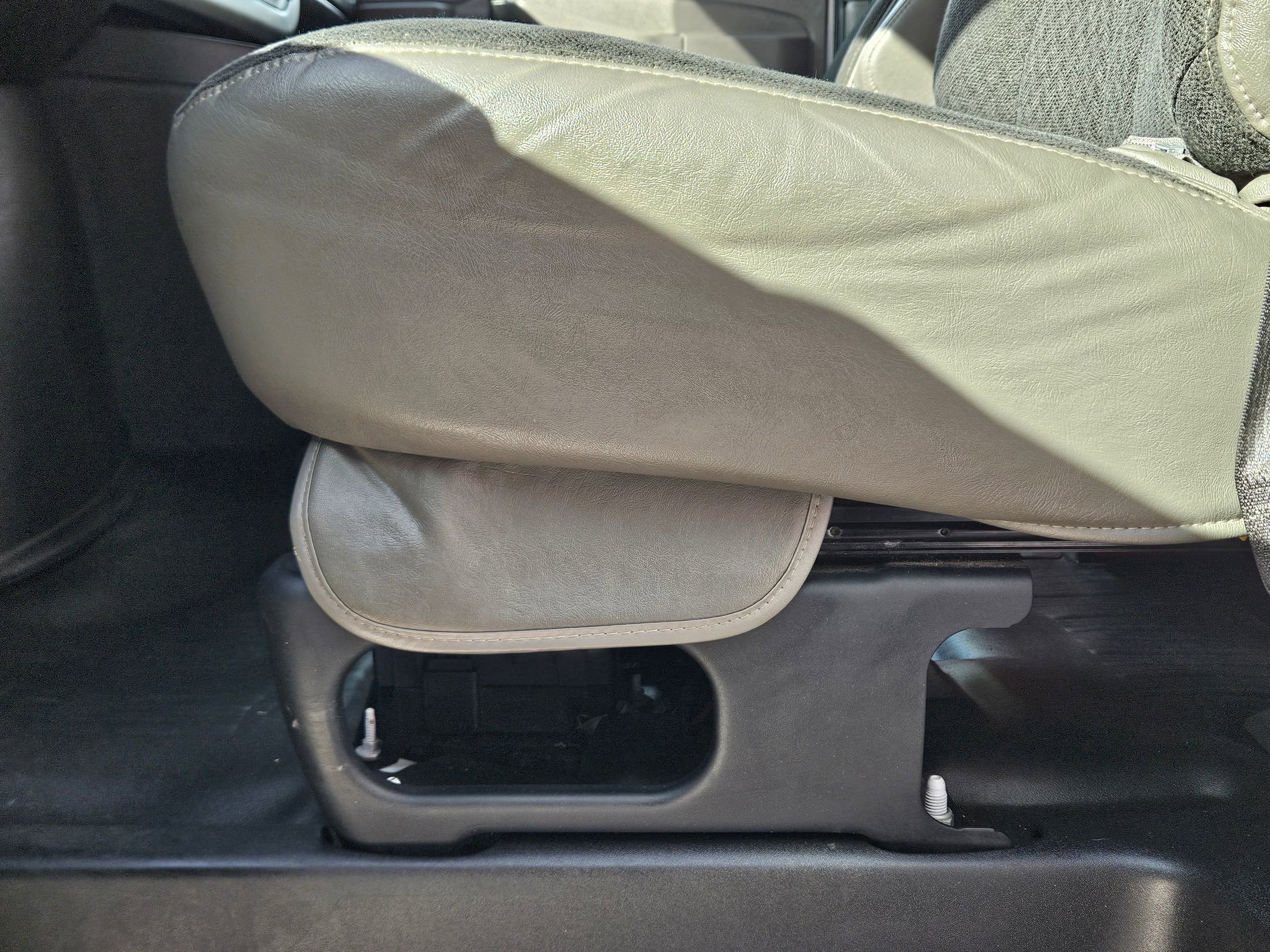 Used 2024 GMC Savana 2500 w/ Driver Convenience Package image 19