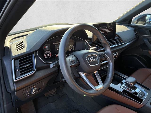 Used 2023 Audi Q5 2.0T Premium Plus w/ Premium Plus Package AWD/4WD image 10