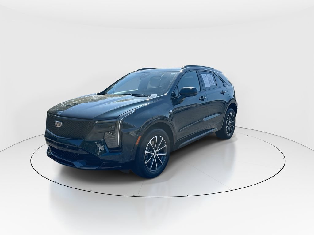 Used 2025 Cadillac XT4 Sport image 4