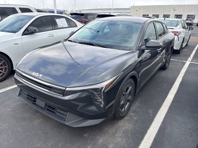 Used 2025 Kia K4 LXS image 3