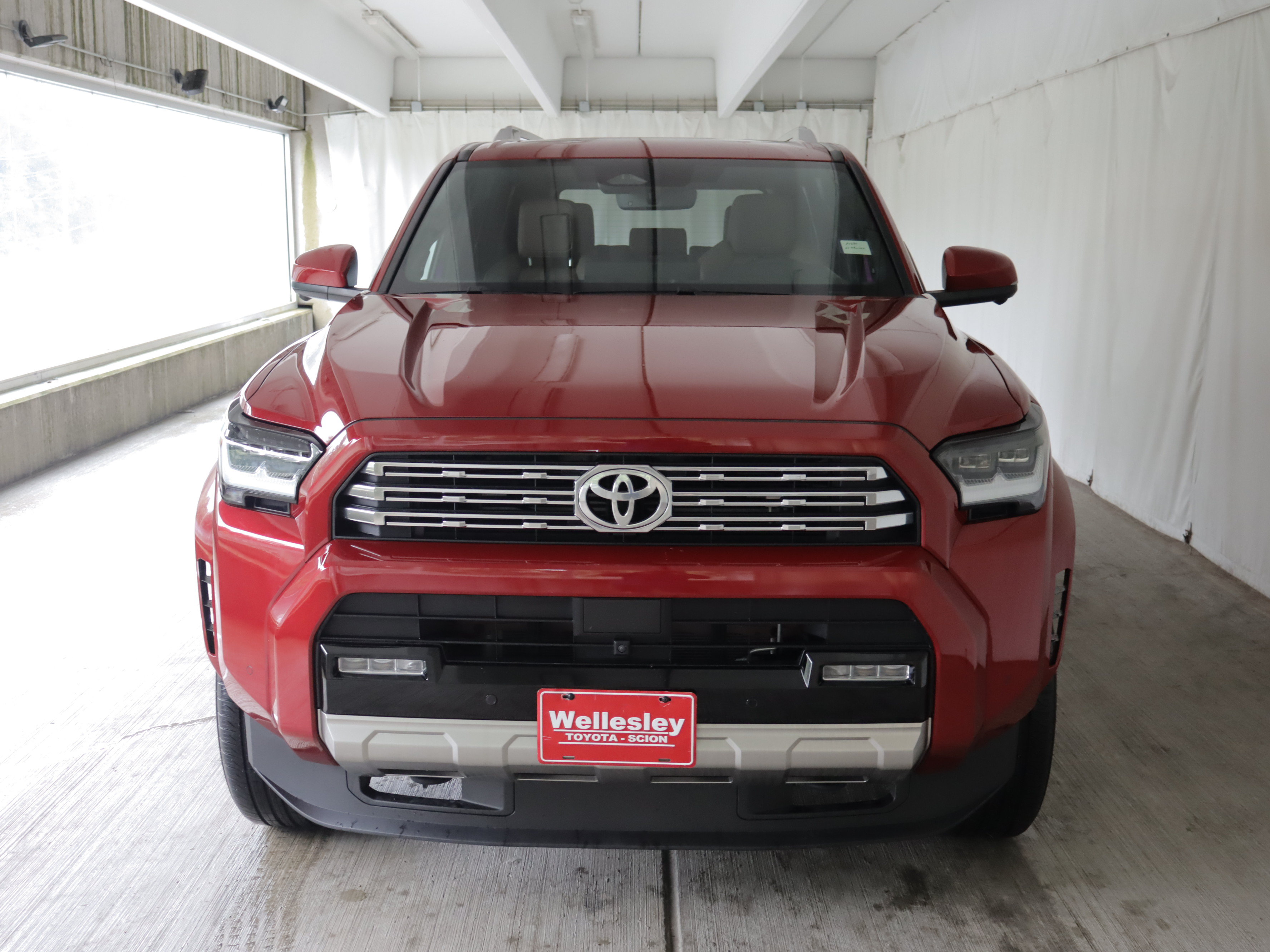 Used 2025 Toyota 4Runner Limited AWD/4WD image 4
