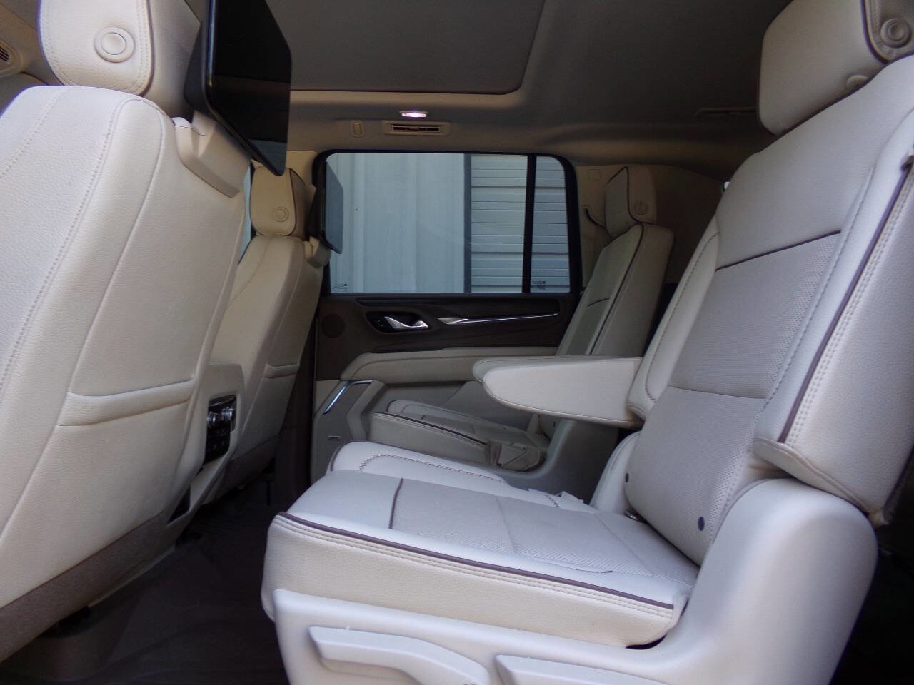 Used 2021 GMC Yukon XL Denali w/ Denali Premium Package image 20