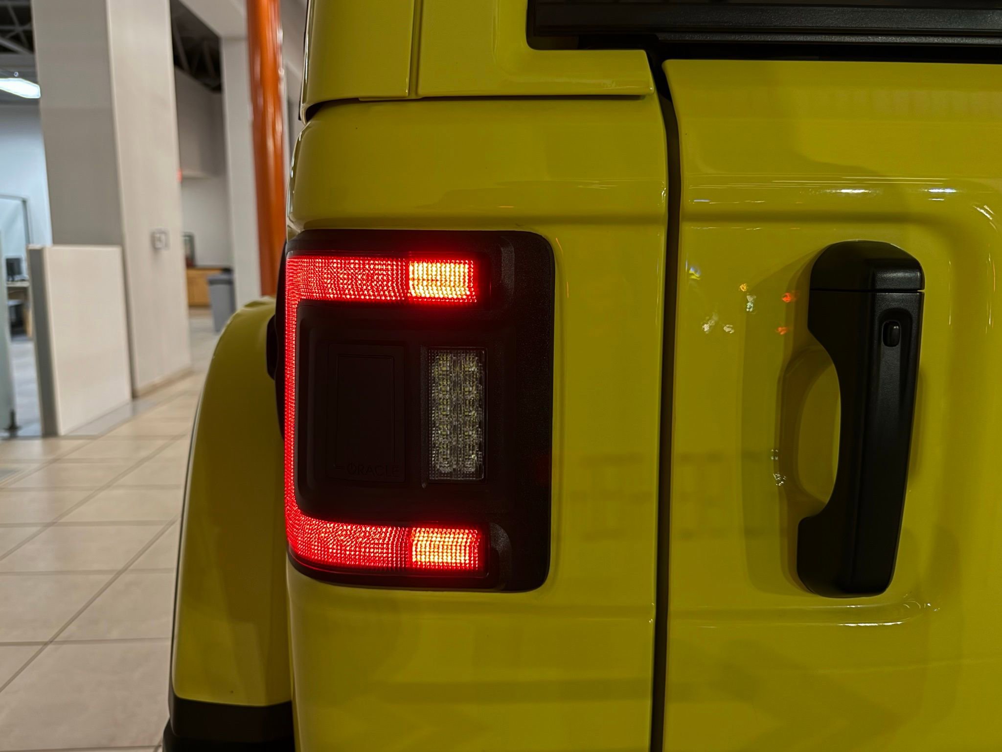 Used 2022 Jeep Wrangler Unlimited Rubicon w/ Trailer Tow Package image 12