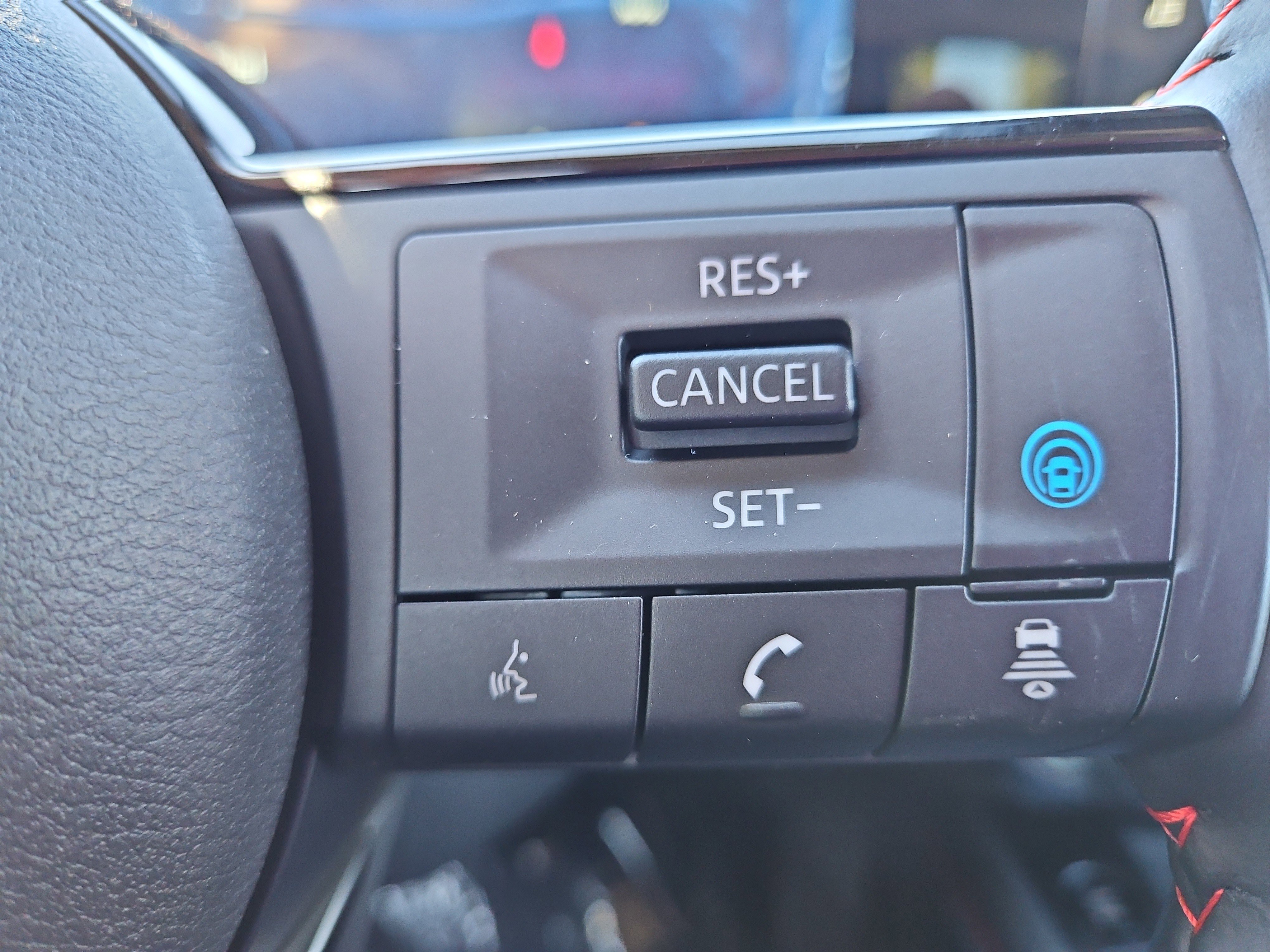 New 2026 Nissan Kicks SR AWD/4WD image 15