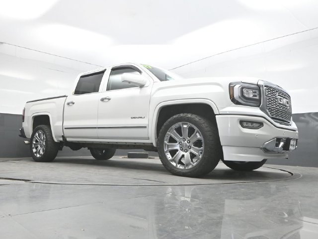 Used 2017 GMC Sierra 1500 Denali w/ Denali Ultimate Package AWD/4WD image 31