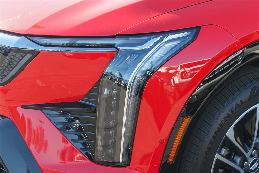 Used 2025 Cadillac Optiq Sport 2 w/ LPO, Floor Liner Package image 4