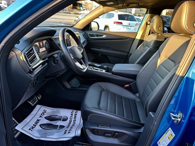 Certified 2025 Volkswagen Atlas Cross Sport SEL R-Line image 11