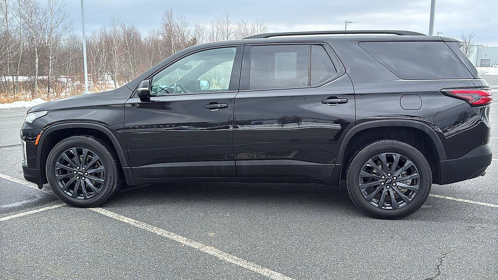 Used 2023 Chevrolet Traverse RS w/ LPO, Cargo Package AWD/4WD image 11