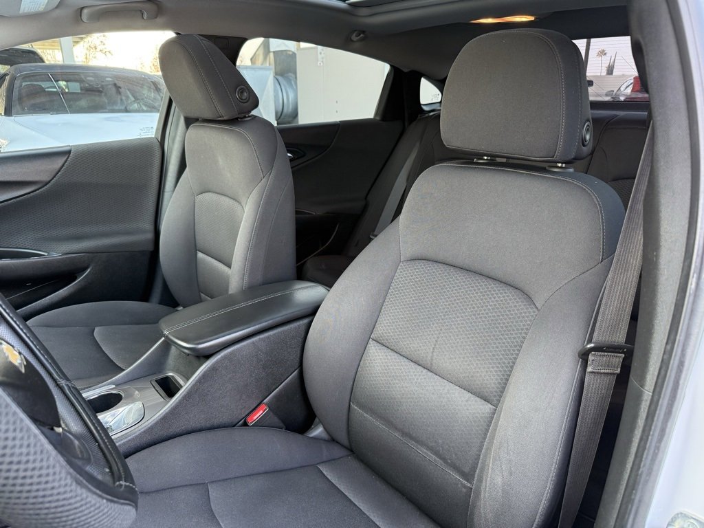 Used 2019 Chevrolet Malibu LT image 11