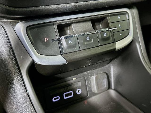 Used 2023 GMC Terrain SLE w/ Driver Convenience Package image 19