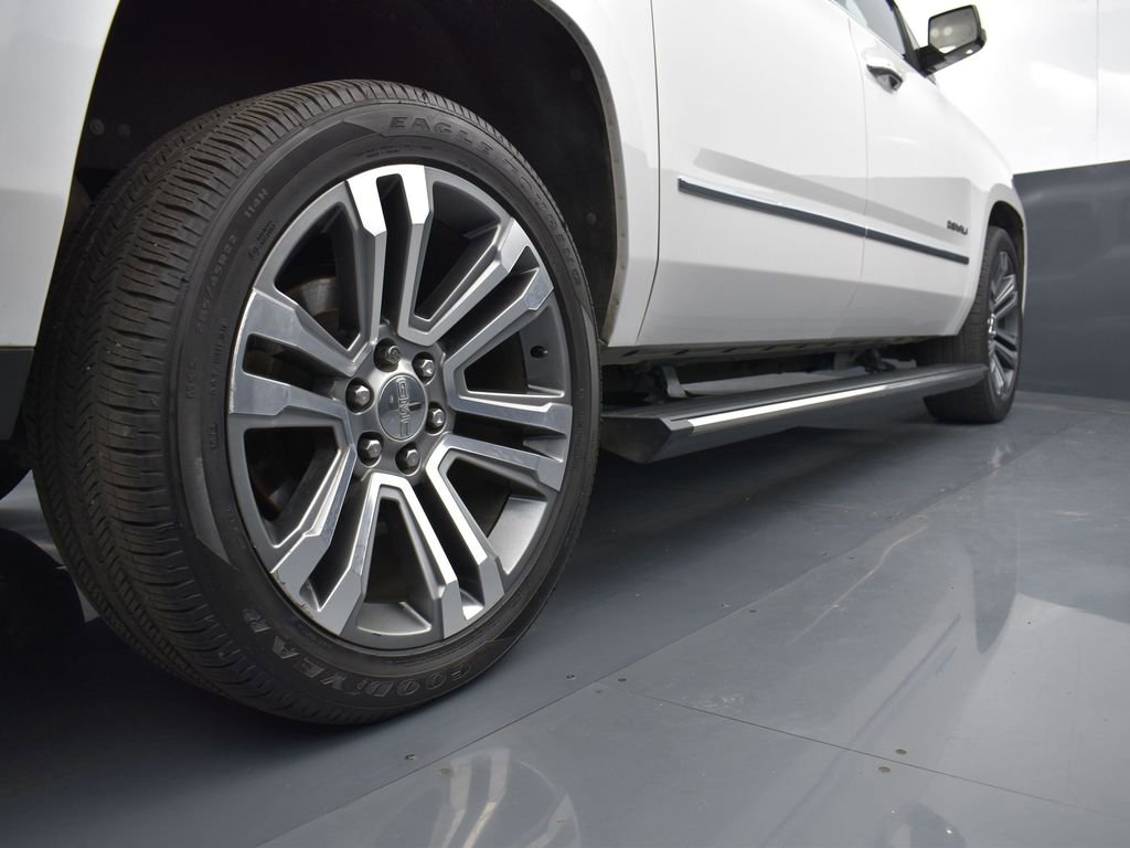 Used 2019 GMC Yukon XL Denali w/ Denali Ultimate Package image 32