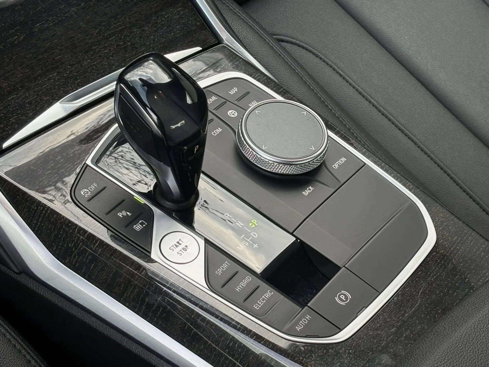 Used 2021 BMW 330e w/ Convenience Package image 14