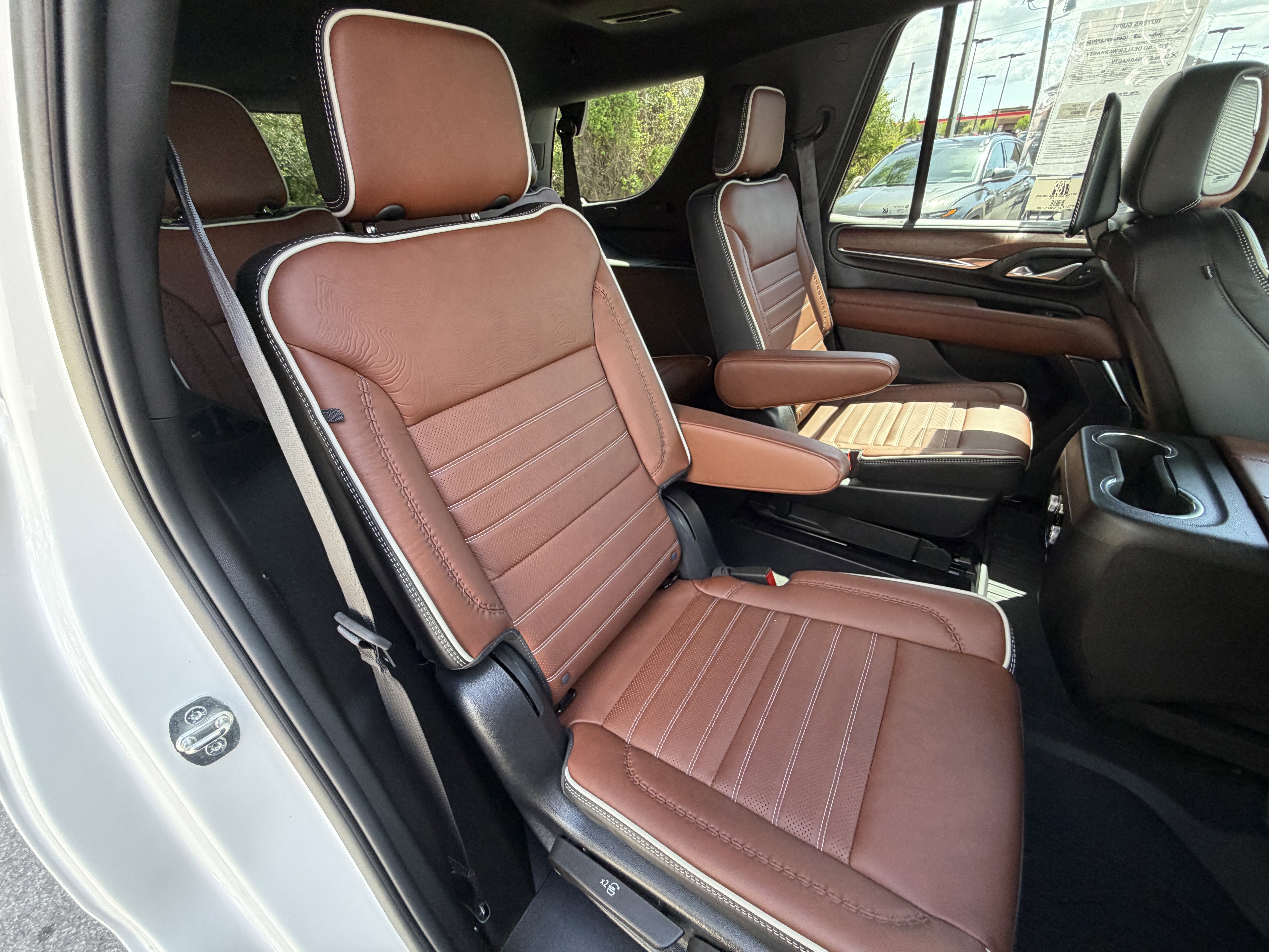 Used 2023 GMC Yukon Denali Ultimate AWD/4WD image 21