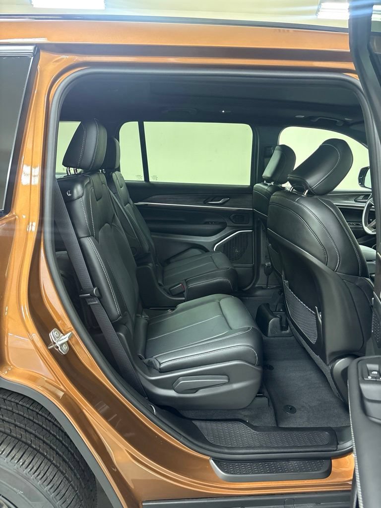 New 2026 Jeep Grand Cherokee L Limited AWD/4WD image 33
