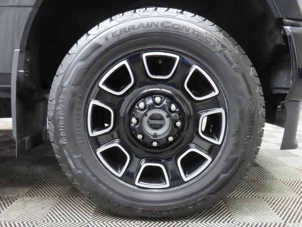 Used 2022 Ford F250 Lariat w/ Black Appearance Pkg AWD/4WD image 10