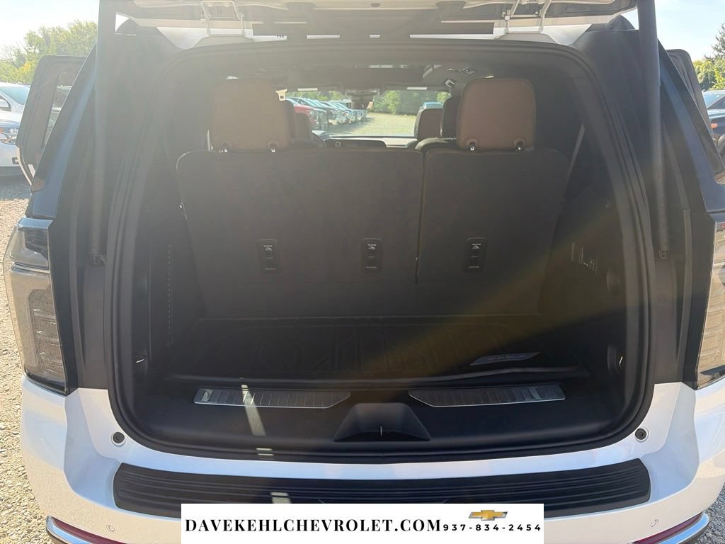 Used 2025 Chevrolet Tahoe High Country AWD/4WD image 34