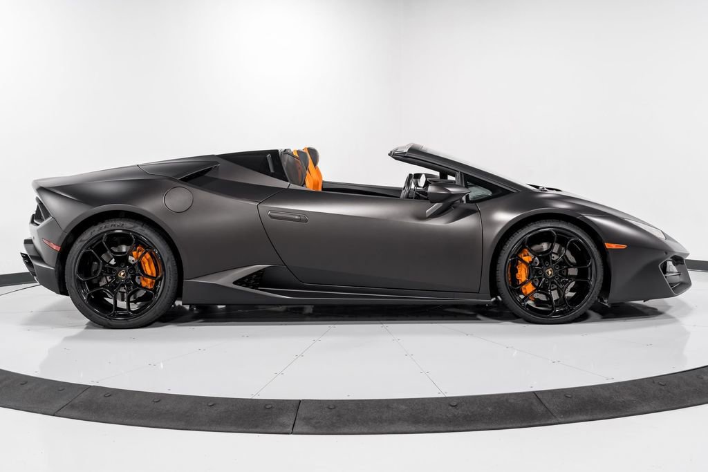 Used 2017 Lamborghini Huracan LP 580-2 image 2