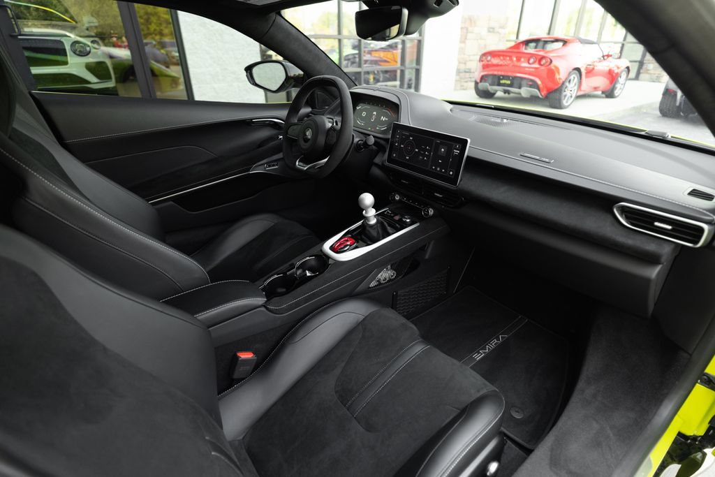 Used 2025 Lotus Emira RWD image 21