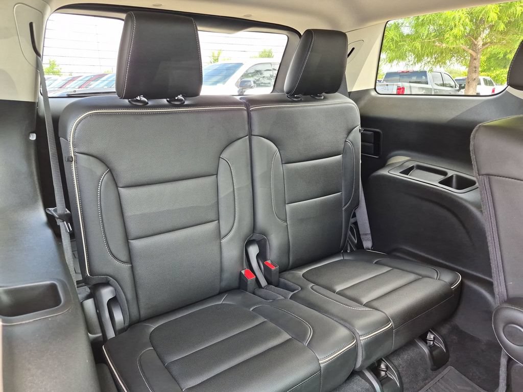 Used 2023 GMC Acadia Denali w/ Denali Ultimate Package FWD image 39