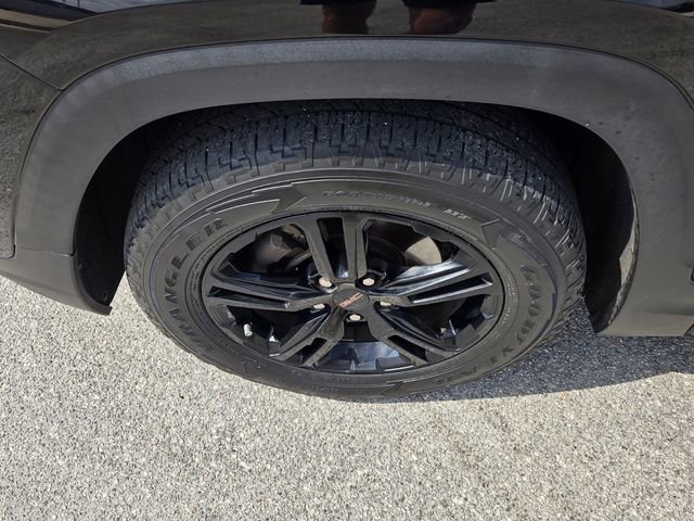Used 2022 GMC Terrain AT4 w/ Infotainment Package II image 19