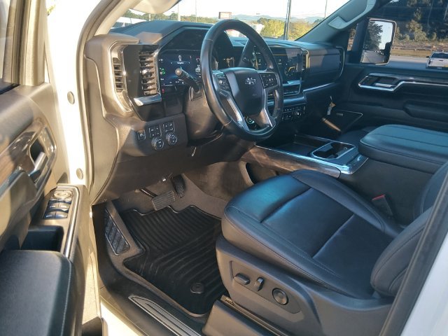Used 2024 Chevrolet Silverado 2500 LTZ w/ LTZ Plus Package AWD/4WD image 9
