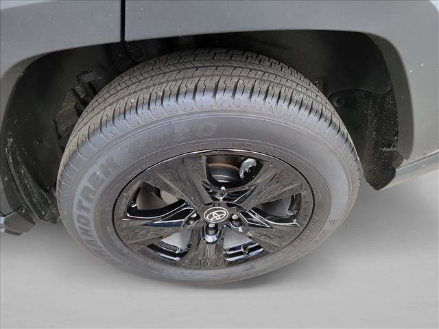 Used 2025 Toyota RAV4 XLE w/ Convenience Package FWD image 12