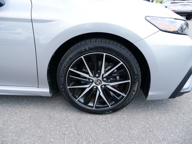 Used 2024 Toyota Camry SE w/ Convenience Package FWD image 10