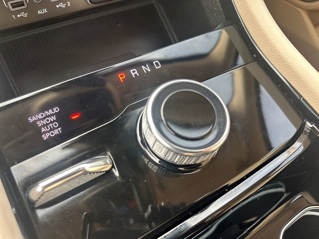 Used 2021 Jeep Grand Cherokee L Limited w/ Luxury Tech Group II image 20