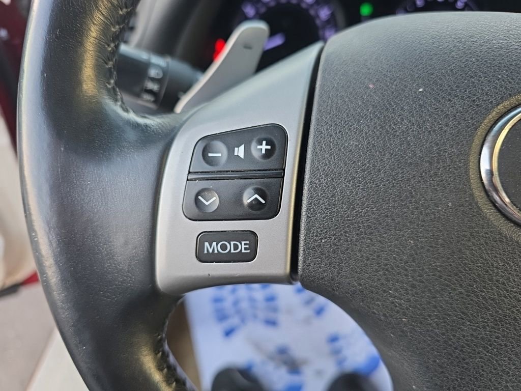 Used 2014 Lexus IS 250C w/ Navigation System Package image 29