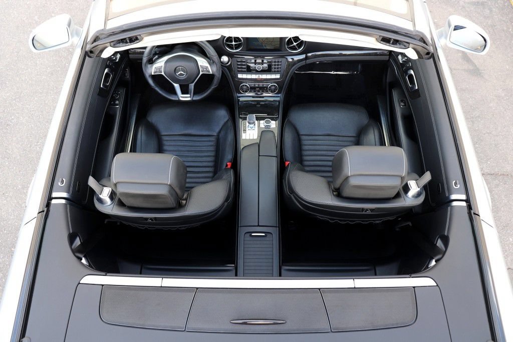 Used 2014 Mercedes-Benz SL 550 w/ Driver Assistance Package image 3