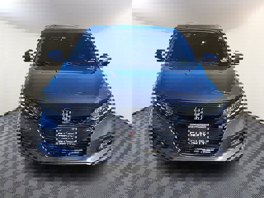 Used 2019 Honda Accord EX image 2