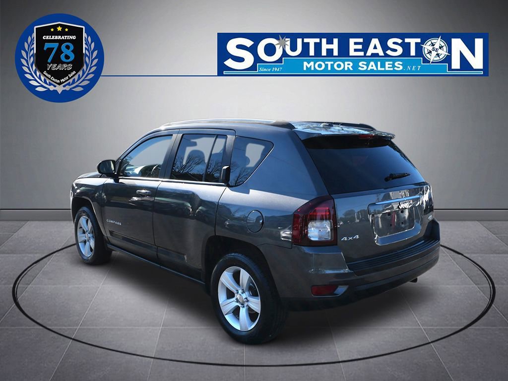 Used 2017 Jeep Compass Latitude image 5
