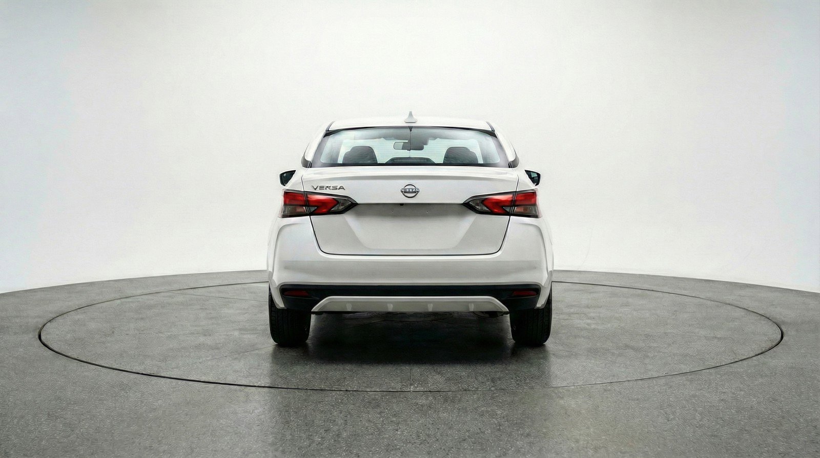 Used 2025 Nissan Versa SV image 7
