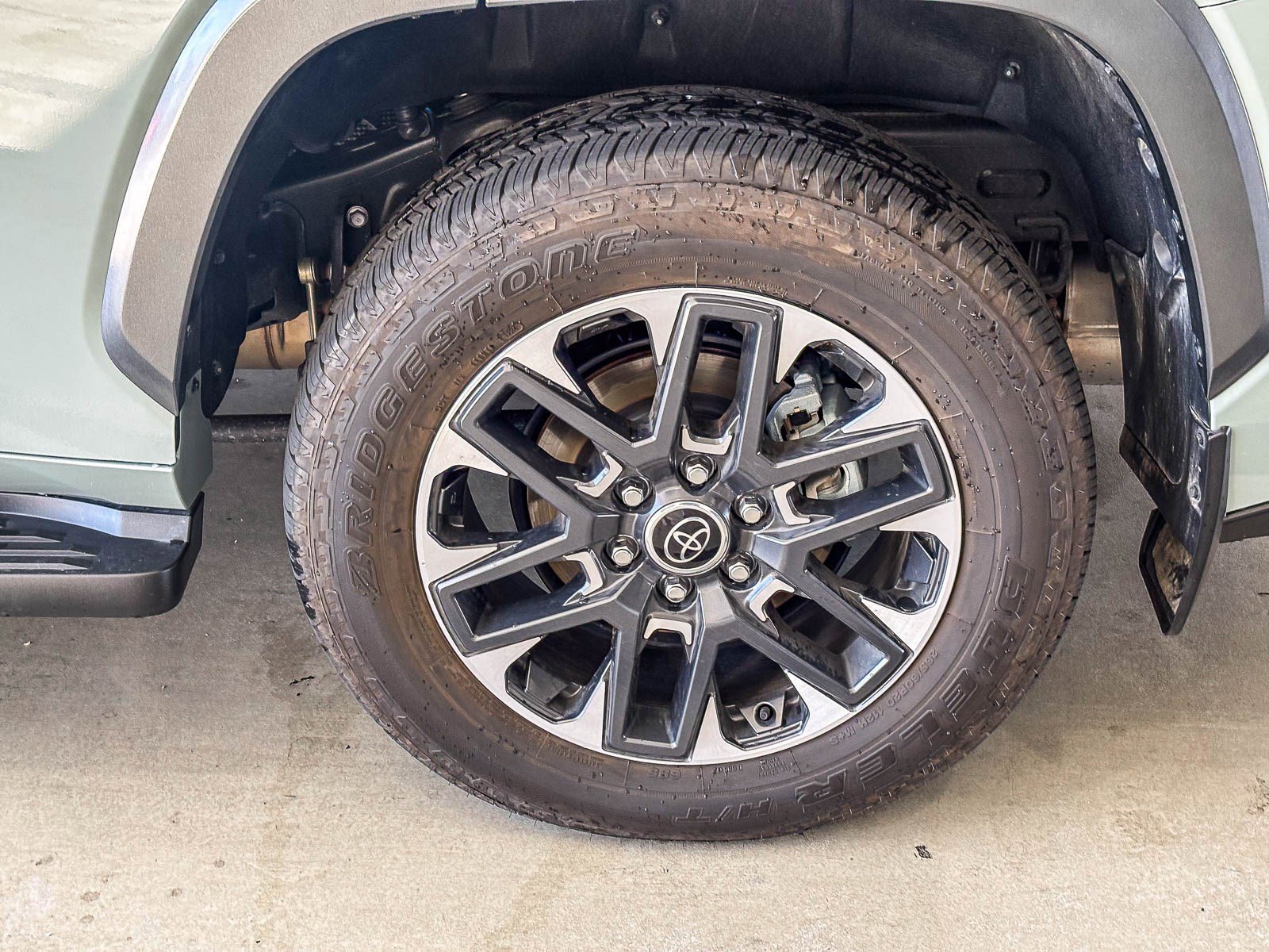 Used 2024 Toyota Sequoia Limited w/ Tow Technology Package AWD/4WD image 12