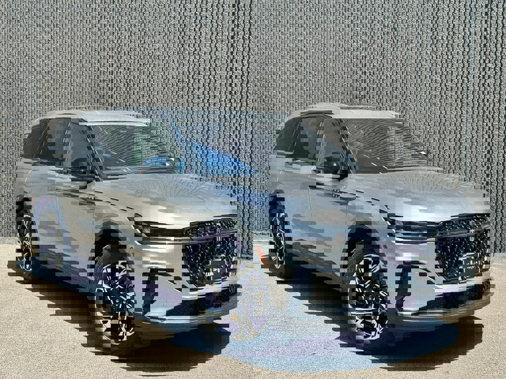 New 2025 Lincoln Nautilus Premier w/ Equipment Group 102A image 8