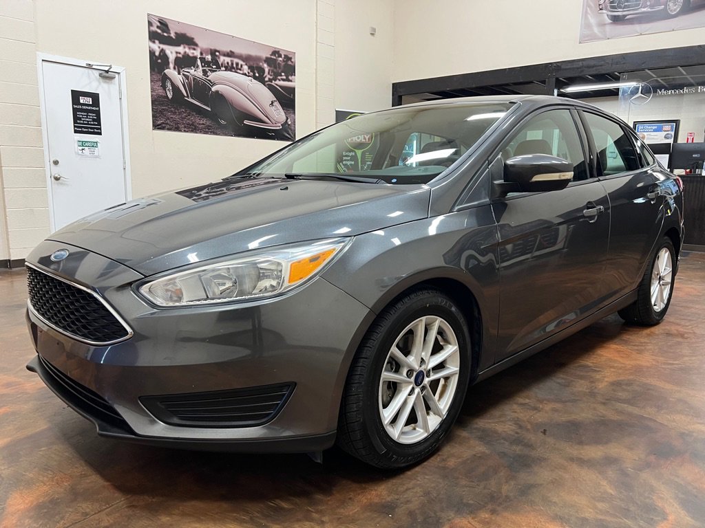 Used 2017 Ford Focus SE FWD image 5