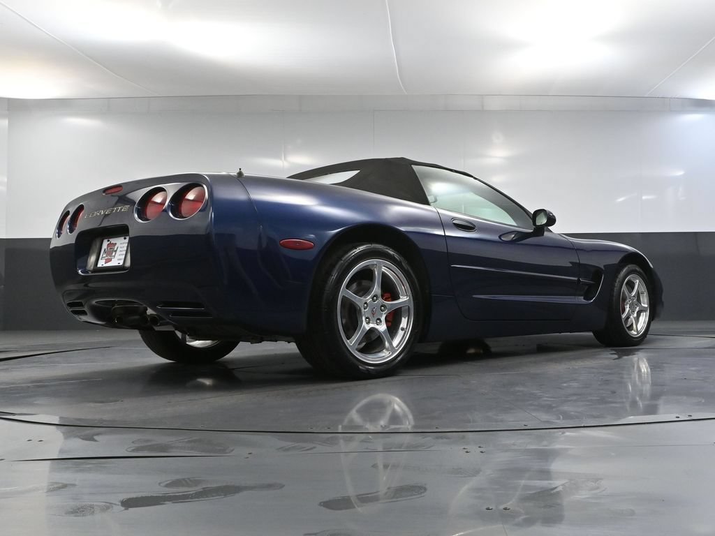 Used 2001 Chevrolet Corvette Convertible RWD image 31