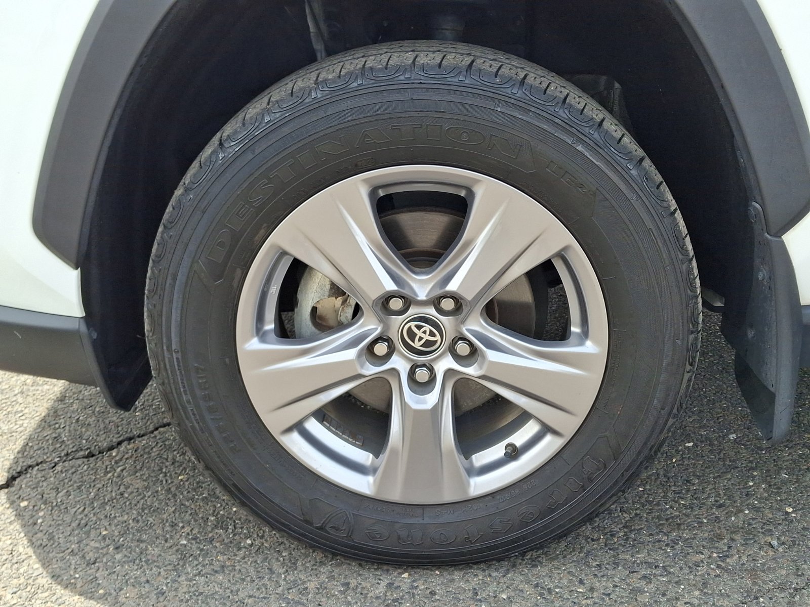 Used 2023 Toyota RAV4 XLE image 9