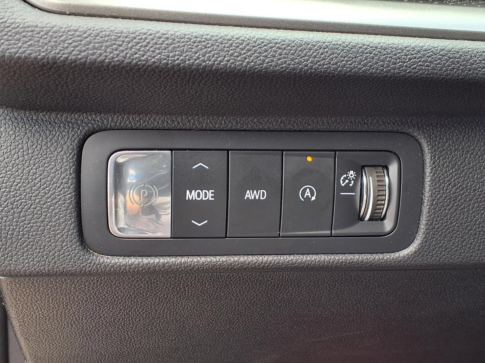 Used 2024 Chevrolet Traverse LT AWD/4WD image 7