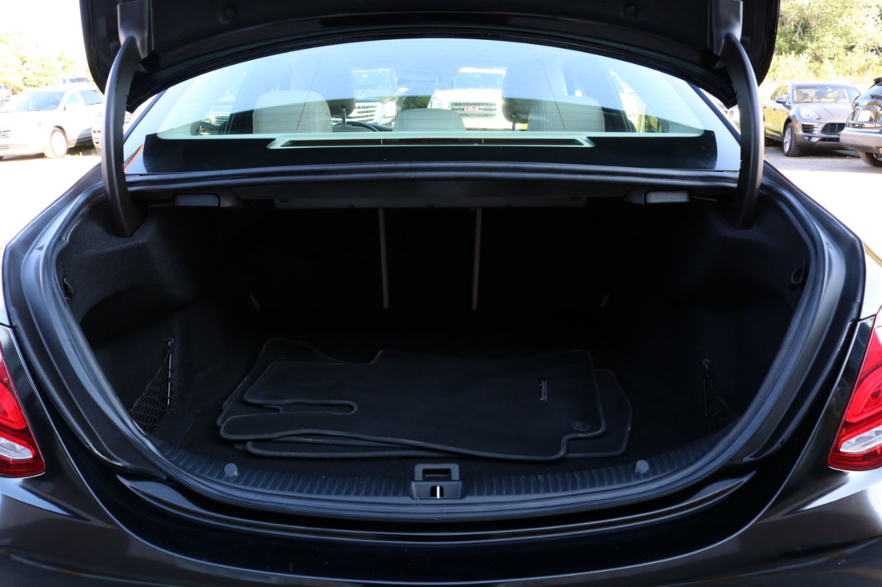 Used 2015 Mercedes-Benz C 300 4MATIC Sedan image 33