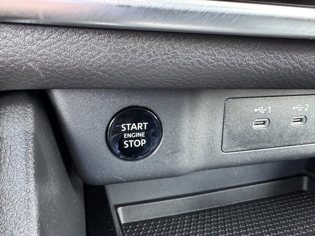 Used 2025 Nissan Rogue S image 21