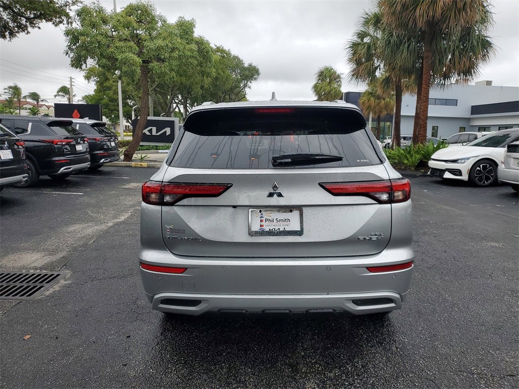 New 2025 Mitsubishi Outlander SEL image 5