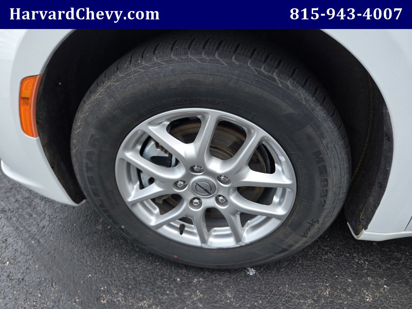 Used 2023 Chrysler Pacifica Touring-L FWD image 45