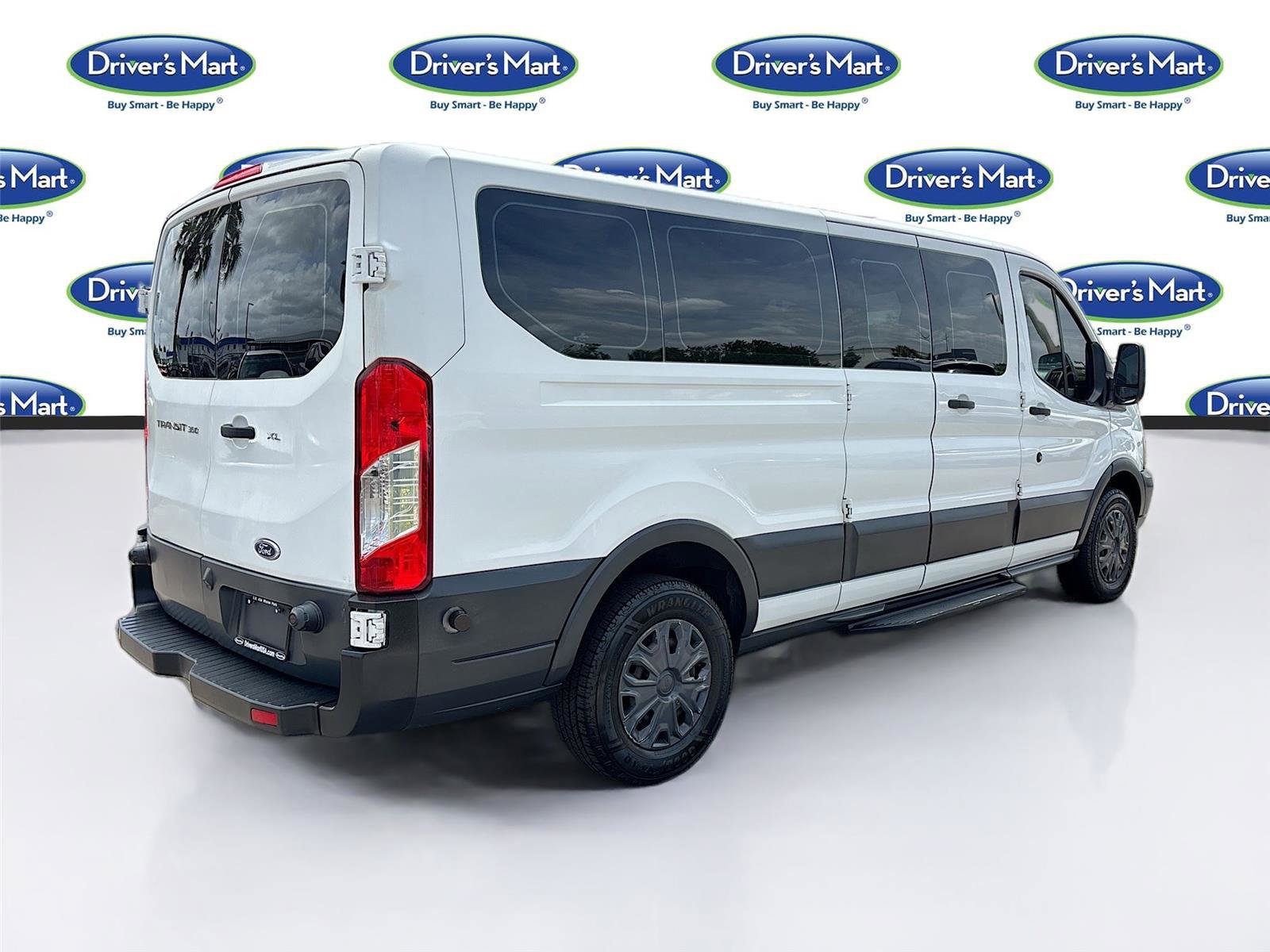 Used 2017 Ford Transit 350 XLT RWD image 7