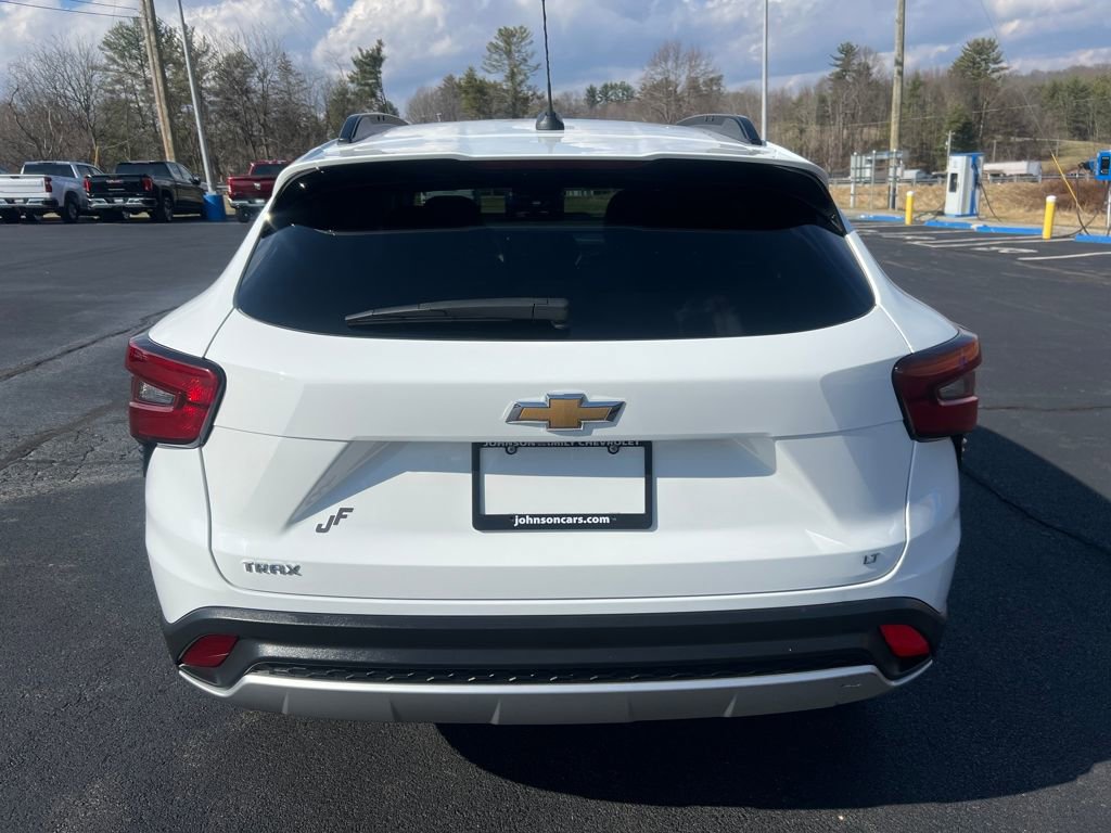 Used 2024 Chevrolet Trax LT image 7