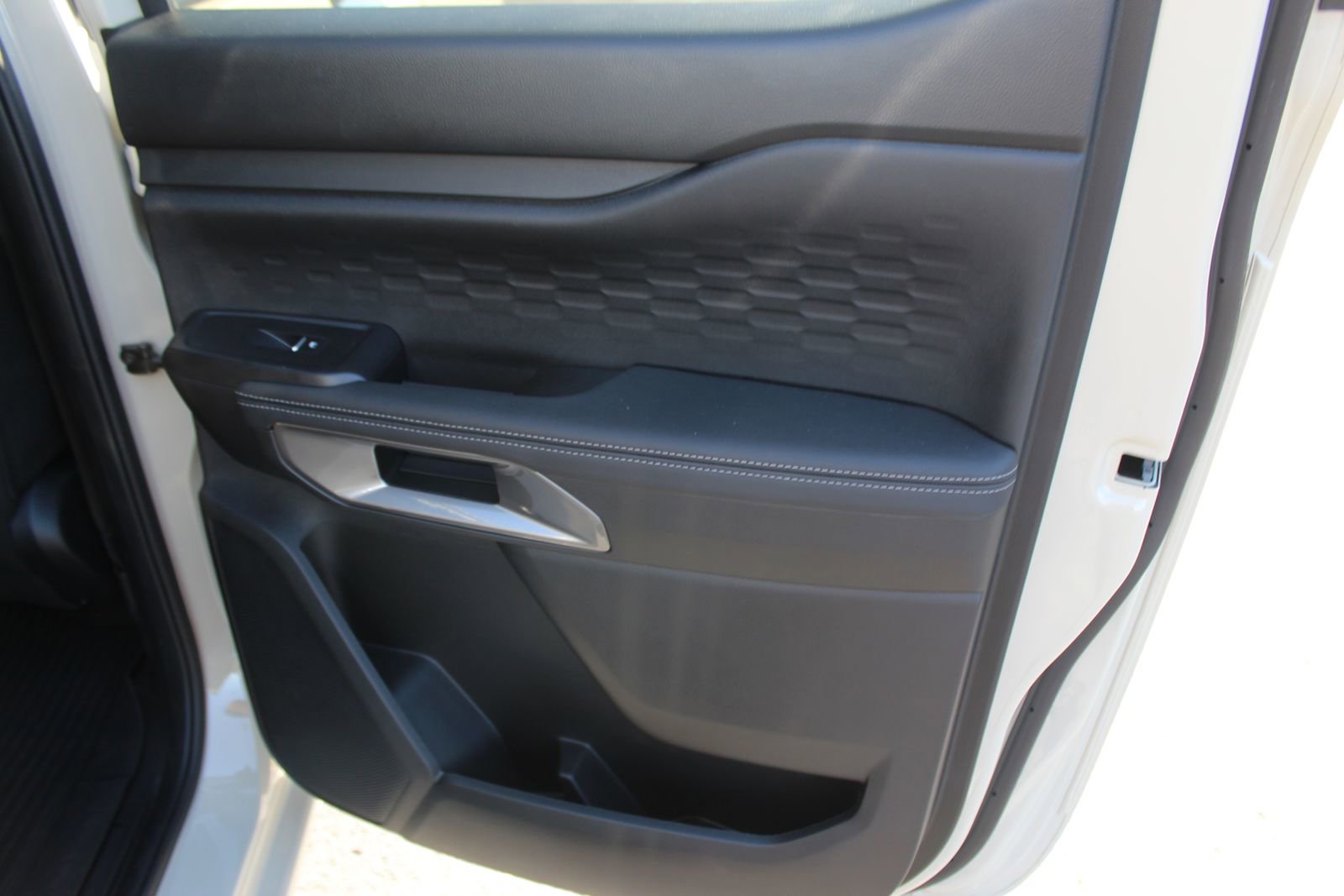 New 2025 Ford Ranger XLT w/ Equipment Group 301A High image 13