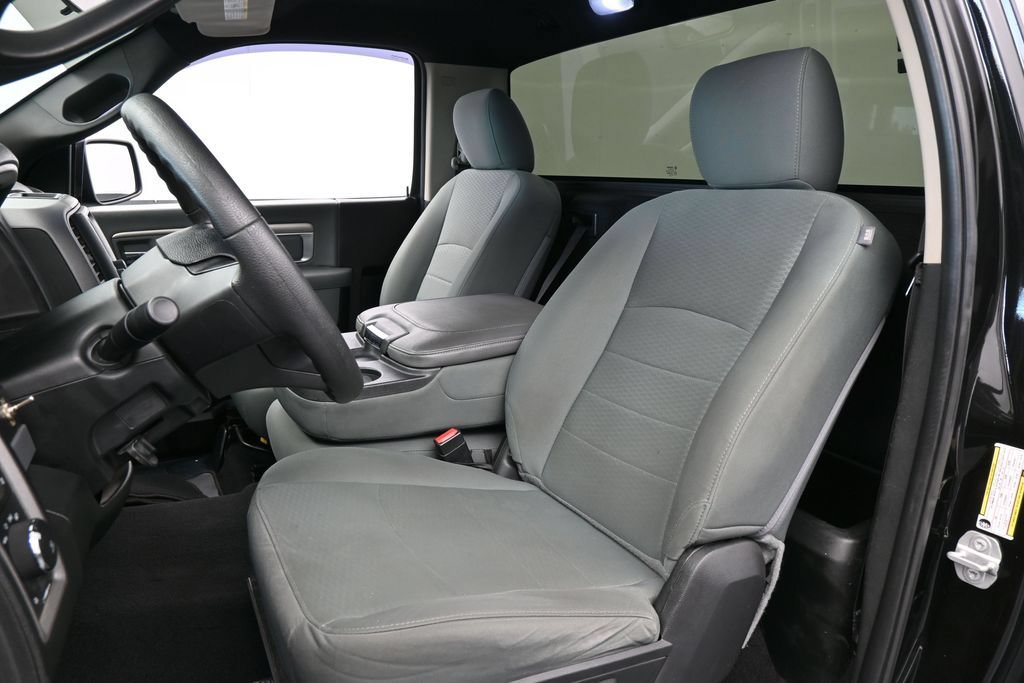Used 2018 RAM 1500 Express w/ Black Ram 1500 Express Group RWD image 10